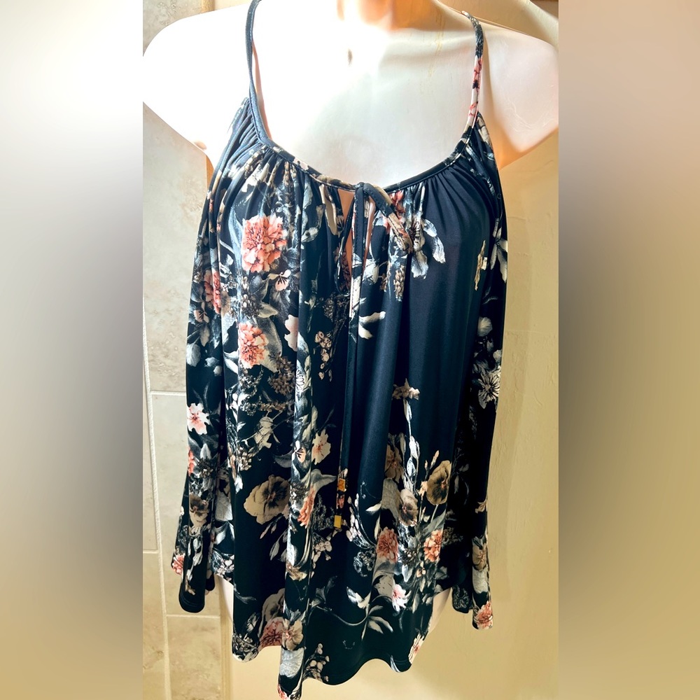Veronica M floral and black cold shoulder size S.